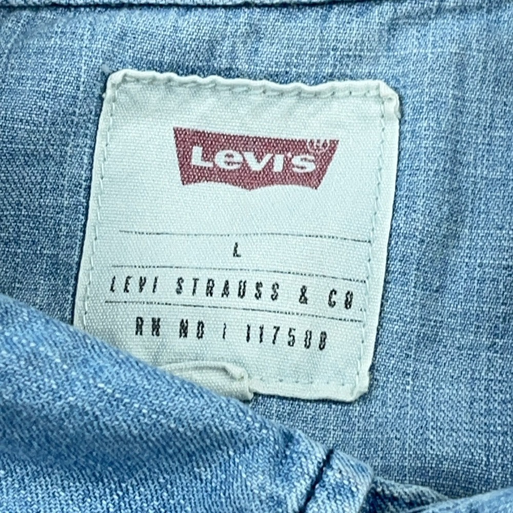 Levis Denim Shirt Men Large Light Blue Pearl Snap Western Yoke Jean Cowboy - Picture 4 of 10
